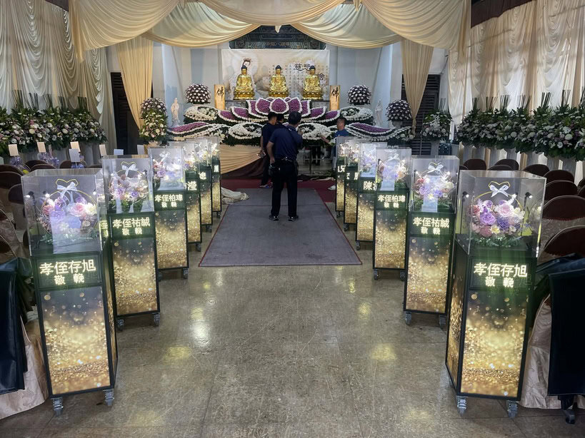 告別式走道燈乾燥花02