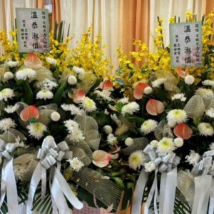 苗栗頭份殯儀館追思花籃一對